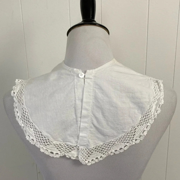 Vintage Off White Annie Cotton Crochet Edge Fabric Button Back Lace Collar - Picture 12 of 15